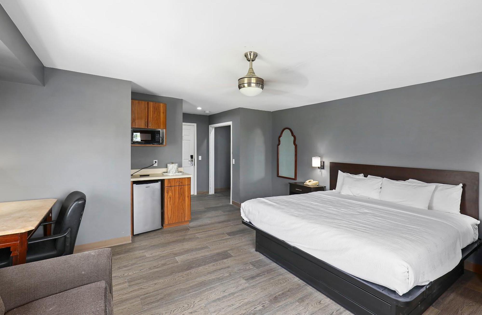 Four Seasons Country Inn กลาสโกว์ ภายนอก รูปภาพ